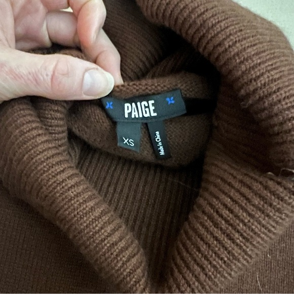 PAIGE Women's Raundi Turtleneck Relaxed Wool Blend Sweater Dark Brown XS - Picture 7 of 11